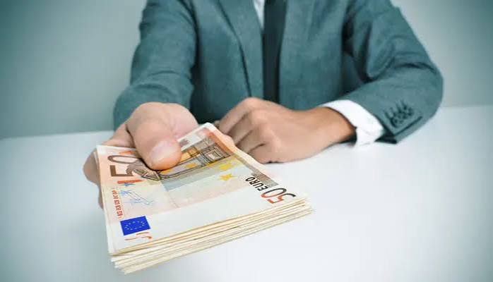 Одноразова допомога пенсіонерам після 65 років у 2026: хто і скільки отримає