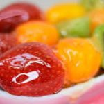 Фрукти у склі: як приготувати хрусткий десерт вдома