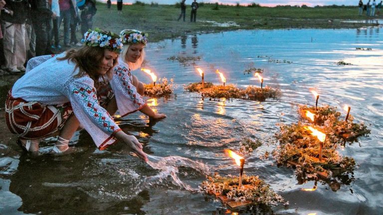 Що роблять на Івана Купала: обряди купальської ночі