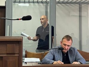 Хто не може бути адвокатом в Україні