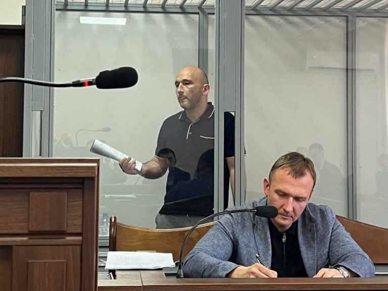 Хто не може бути адвокатом в Україні